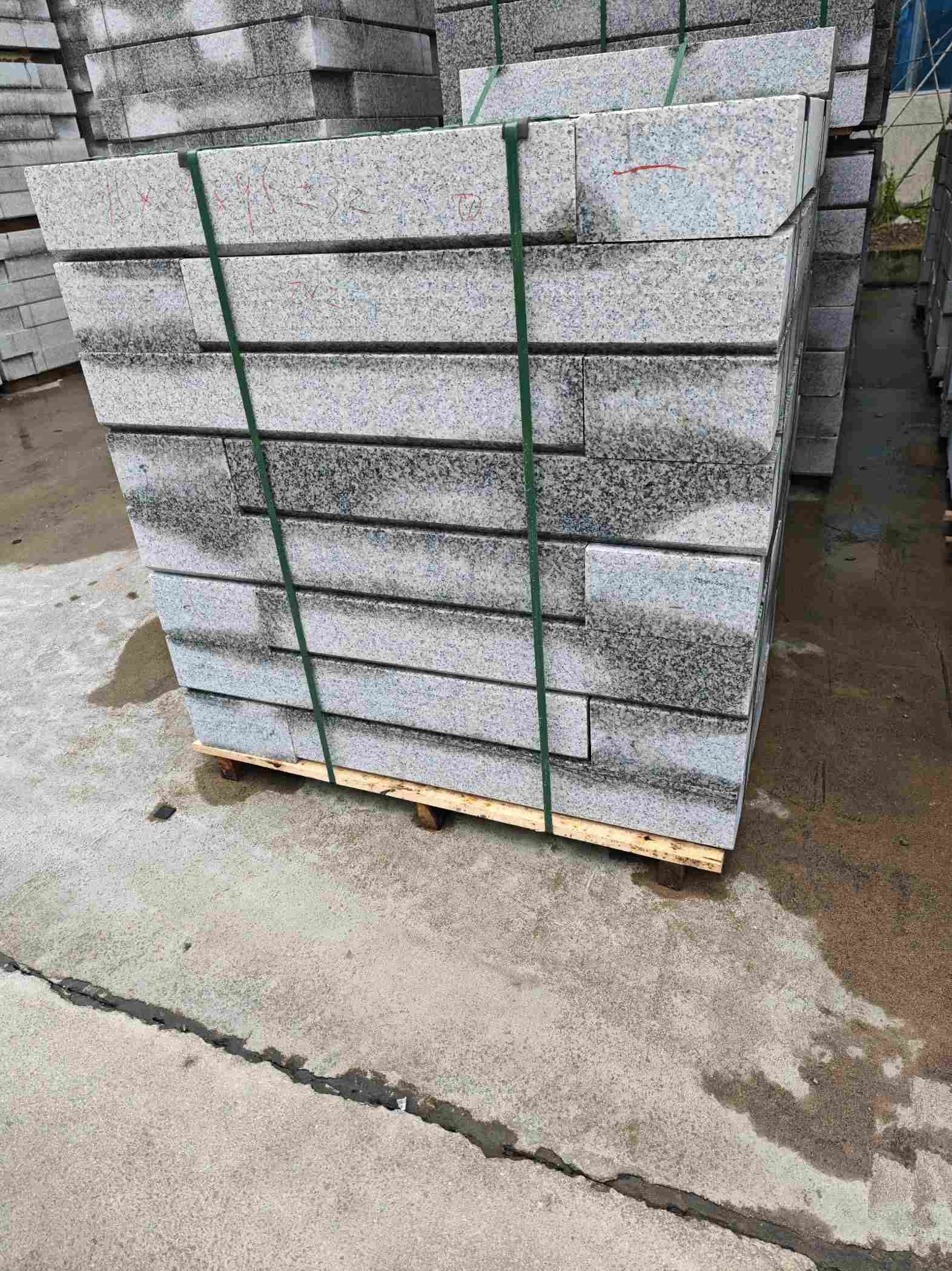 广安芙蓉白路牙石，马路牙子